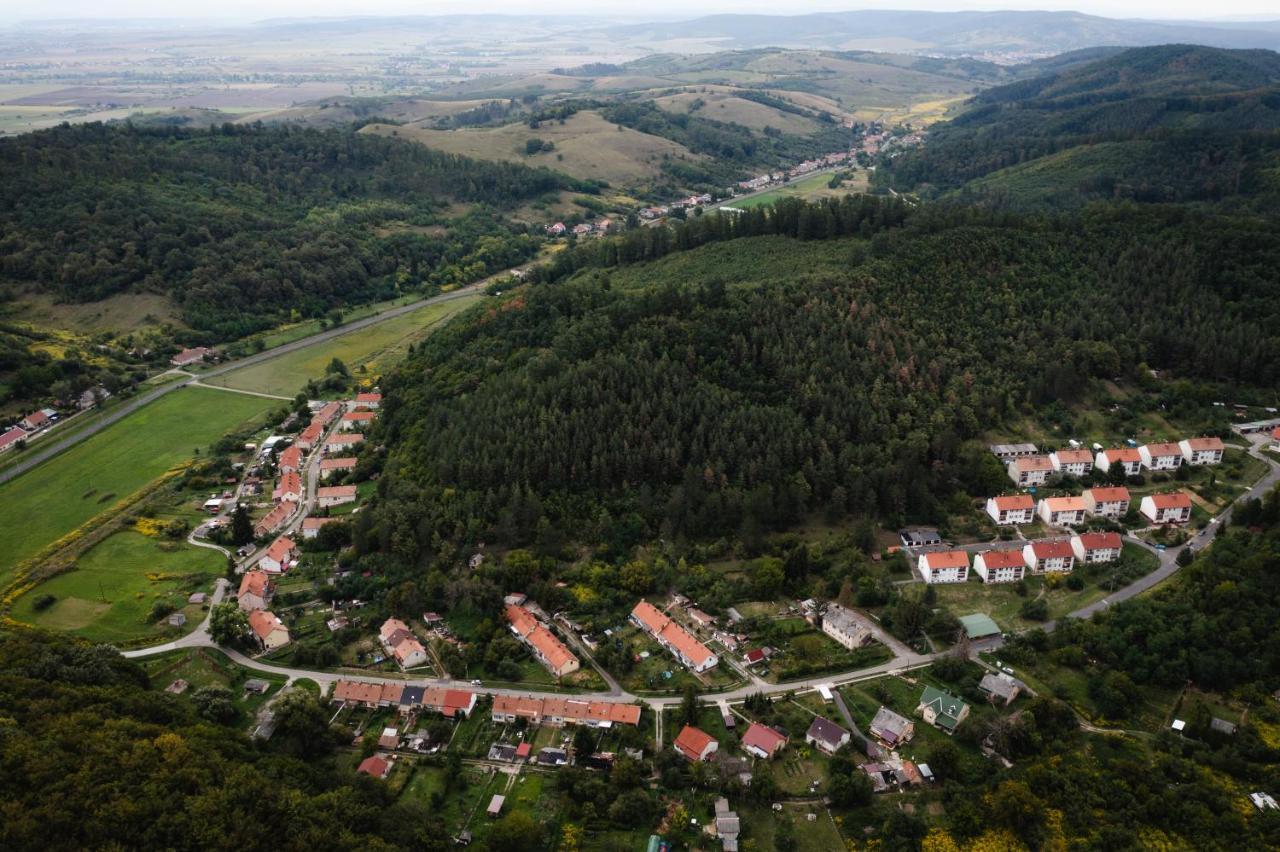 Videki Vendeghaz A Buekkben, Pezsgofuerdovel. Apartment Kirald Exterior photo